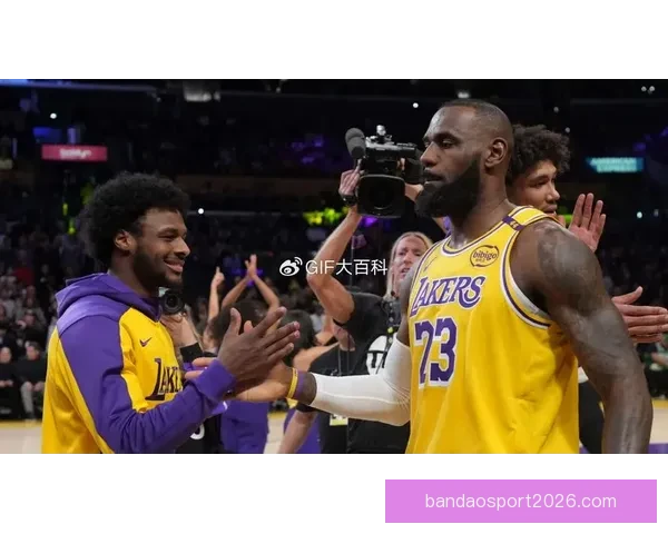 布朗尼26分7助连续四天鏖战助球队十四战全胜锁定西部榜首 布朗尼26分7助连续四天鏖战助球队十四战全胜锁定西部榜首