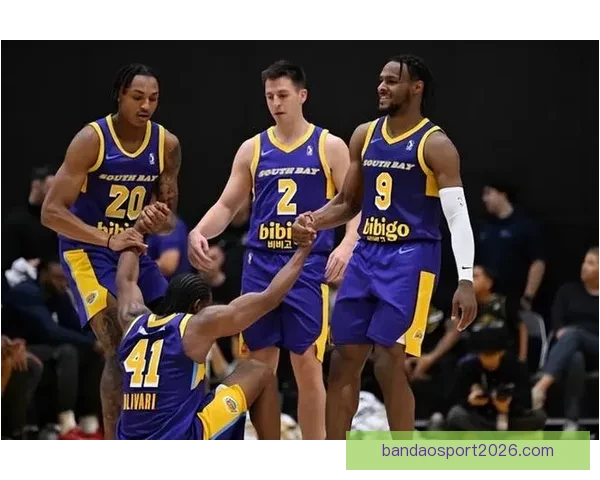 布朗尼26分7助连续四天鏖战助球队十四战全胜锁定西部榜首